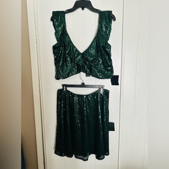 Lulus - Picture 9 of 11